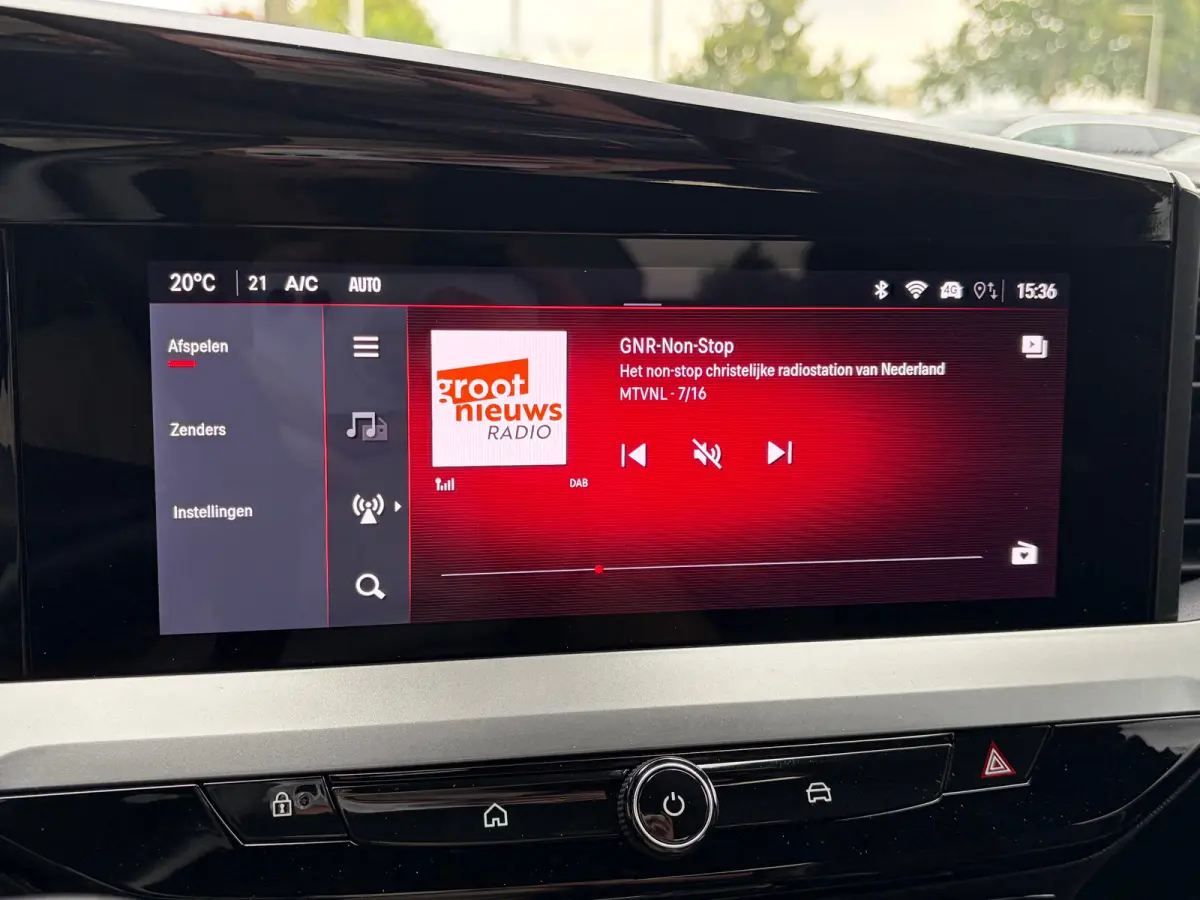 1.2 Turbo 145 PK Hybrid GS | MATRIX LED| DODEHOEK DETECTIE| ADAPTIEVE CRUISE CONTROL| KEYLESS ENTRY & START| STUURWIEL VERWARMING| CAMERA + PARKEERSENSOREN| ELEC. CLIMATE CONTROL| EERSTE EIG