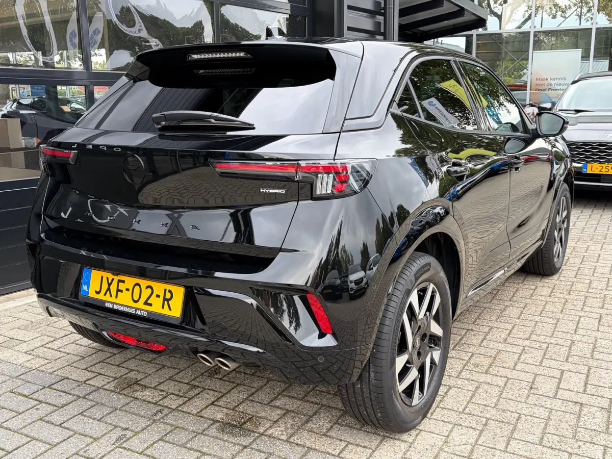 1.2 Turbo 145 PK Hybrid GS | MATRIX LED| DODEHOEK DETECTIE| ADAPTIEVE CRUISE CONTROL| KEYLESS ENTRY & START| STUURWIEL VERWARMING| CAMERA + PARKEERSENSOREN| ELEC. CLIMATE CONTROL| EERSTE EIG