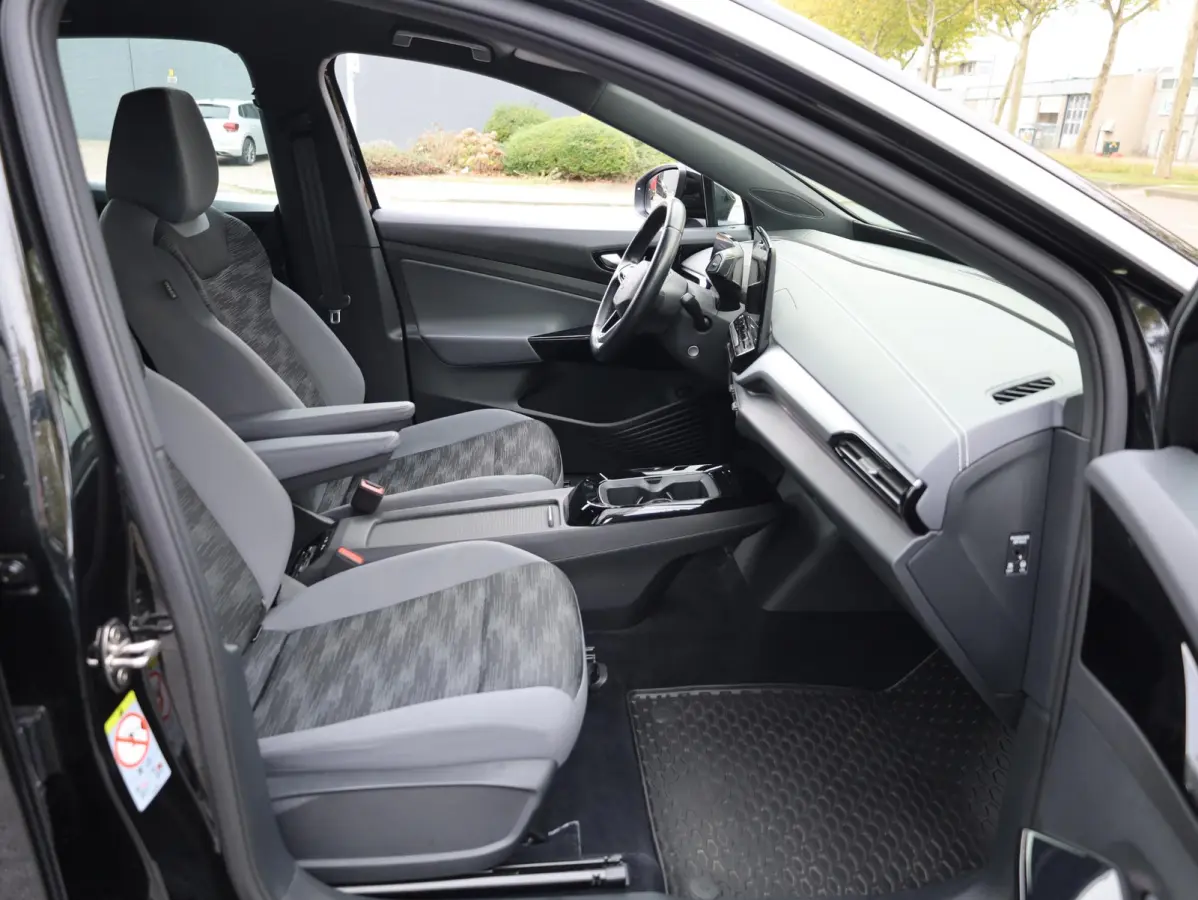 ID.5 Pro Business 77 kWh 150KW | 360° | Keyless | Elek.Kofferklep | Adaptive Cruise | Dodehoek | Stoel&Stuurverwarming | 19"Inch |
