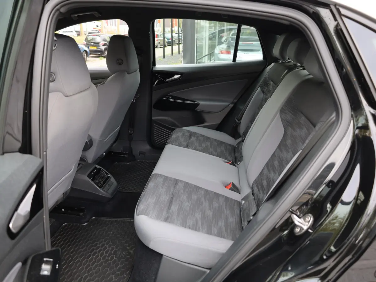 ID.5 Pro Business 77 kWh 150KW | 360° | Keyless | Elek.Kofferklep | Adaptive Cruise | Dodehoek | Stoel&Stuurverwarming | 19"Inch |