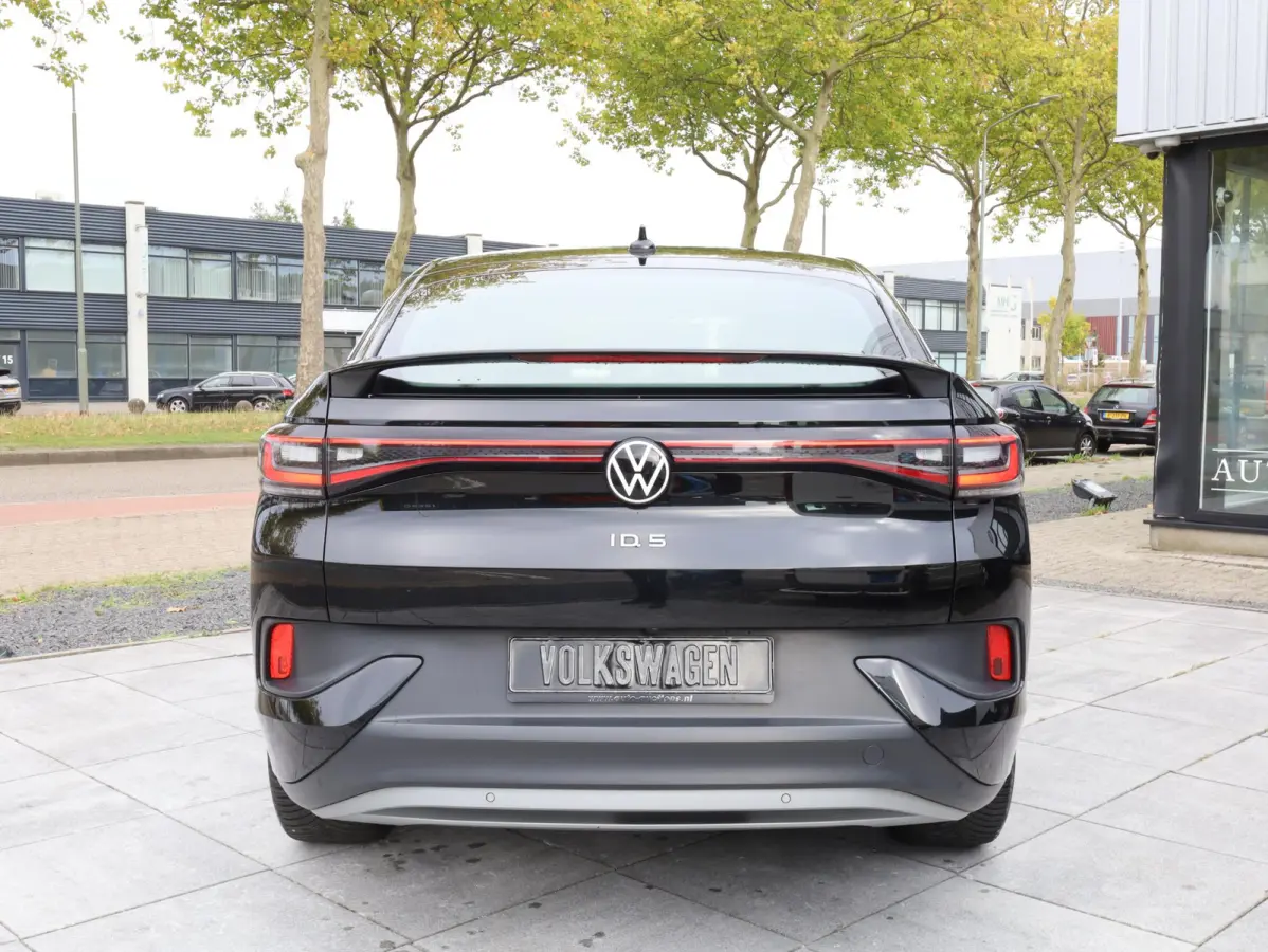 ID.5 Pro Business 77 kWh 150KW | 360° | Keyless | Elek.Kofferklep | Adaptive Cruise | Dodehoek | Stoel&Stuurverwarming | 19"Inch |