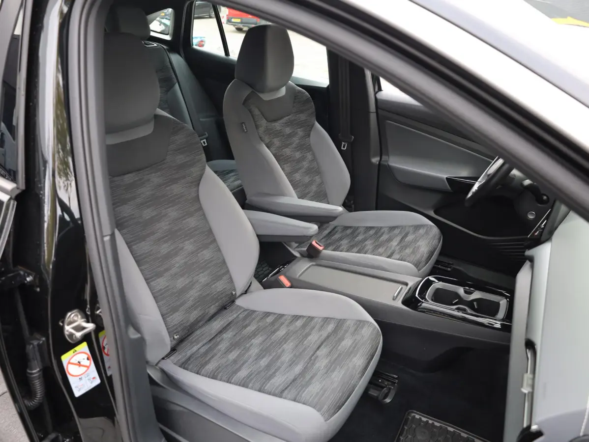 ID.5 Pro Business 77 kWh 150KW | 360° | Keyless | Elek.Kofferklep | Adaptive Cruise | Dodehoek | Stoel&Stuurverwarming | 19"Inch |