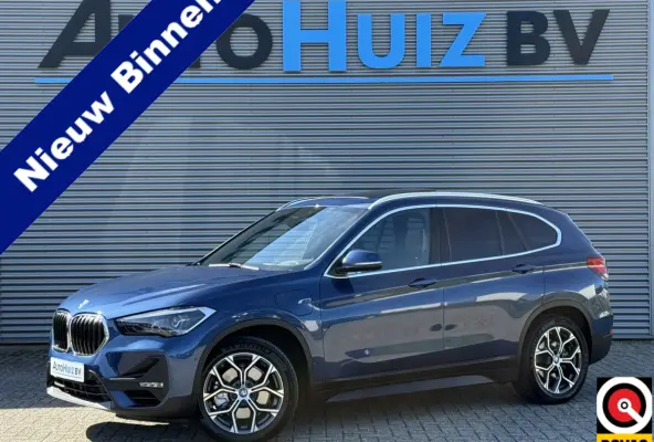 xDrive 25e Advantage Panoramadak Trekhaak LED Achteruitrijcamera Navi Pro HiFi-speakersysteem DAB Carplay