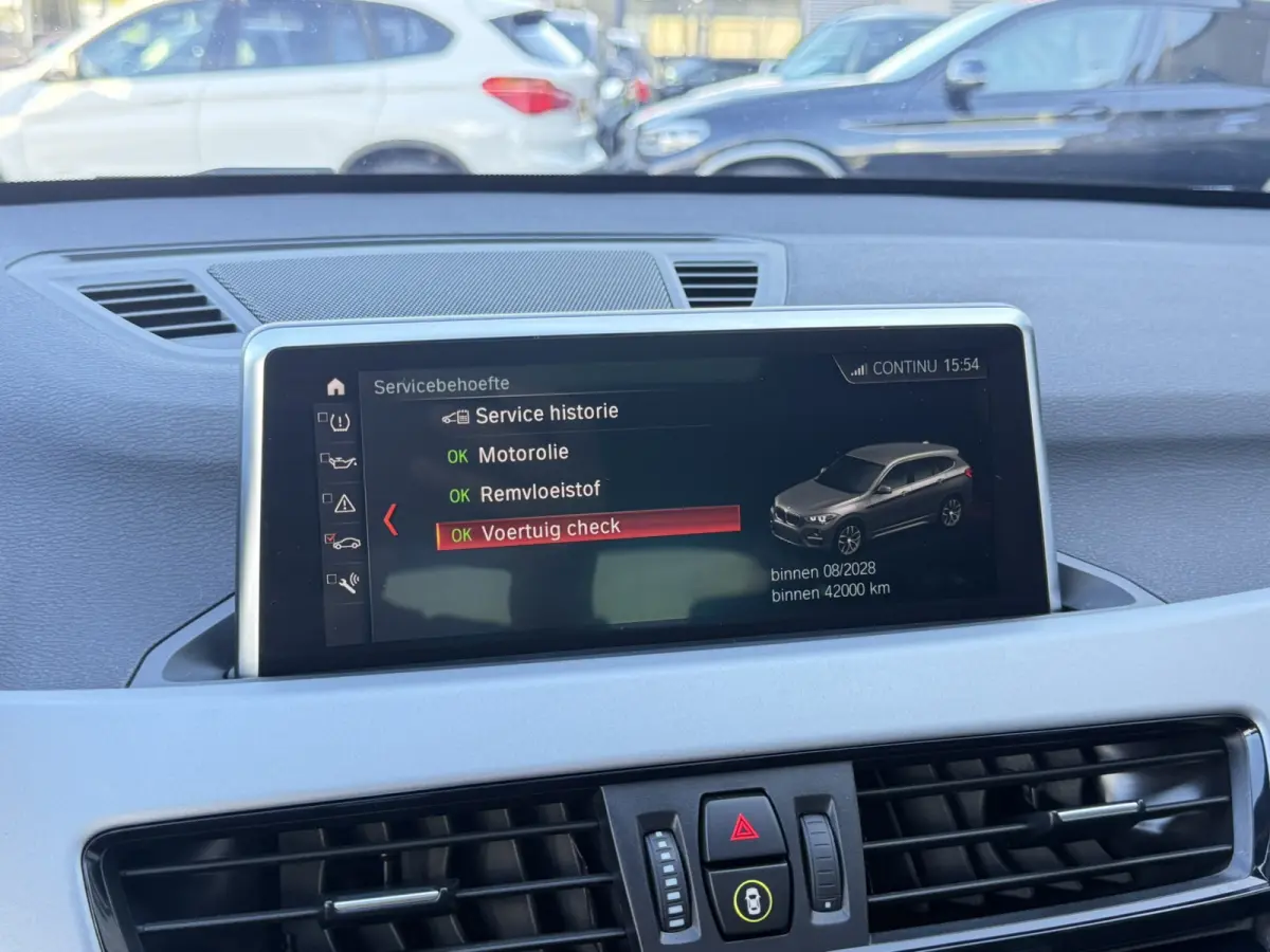 xDrive 25e Advantage Panoramadak Trekhaak LED Achteruitrijcamera Navi Pro HiFi-speakersysteem DAB Carplay