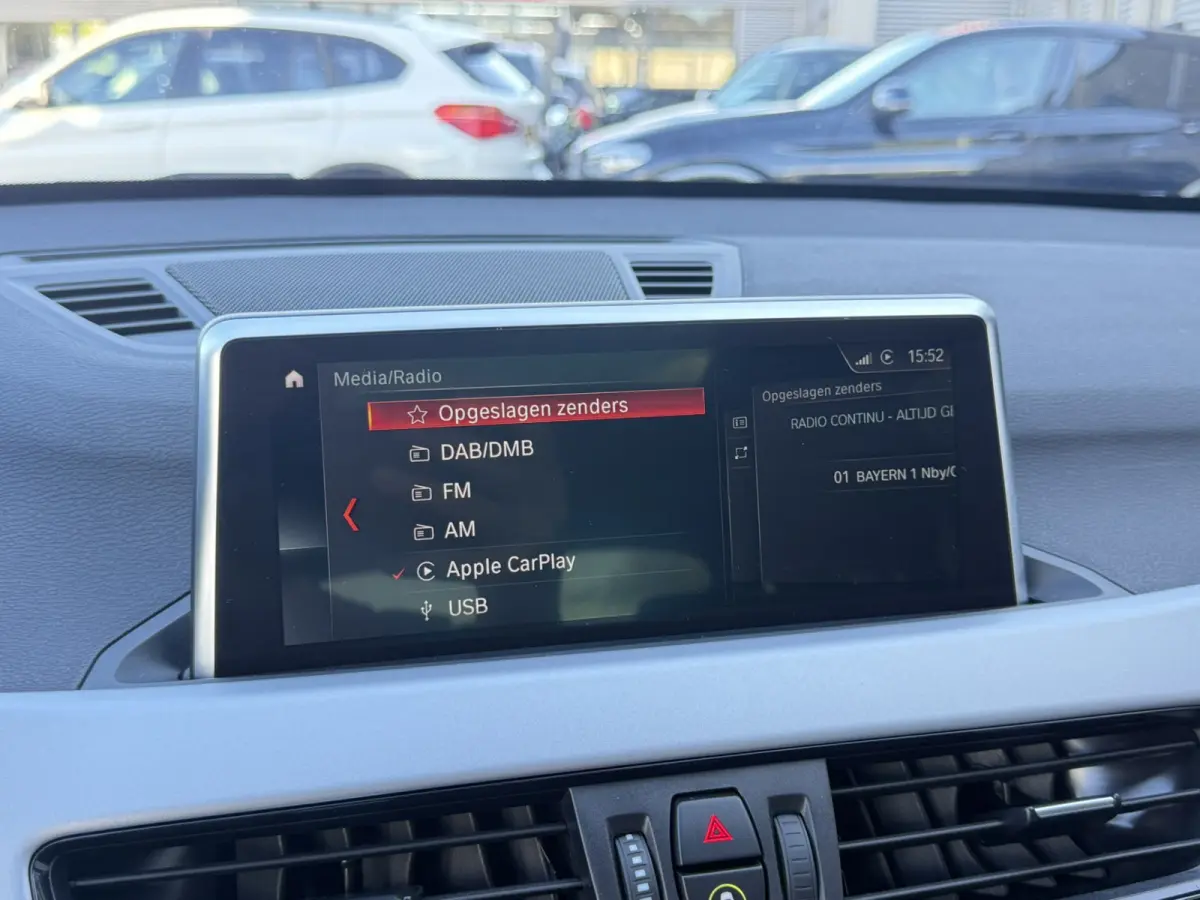 xDrive 25e Advantage Panoramadak Trekhaak LED Achteruitrijcamera Navi Pro HiFi-speakersysteem DAB Carplay