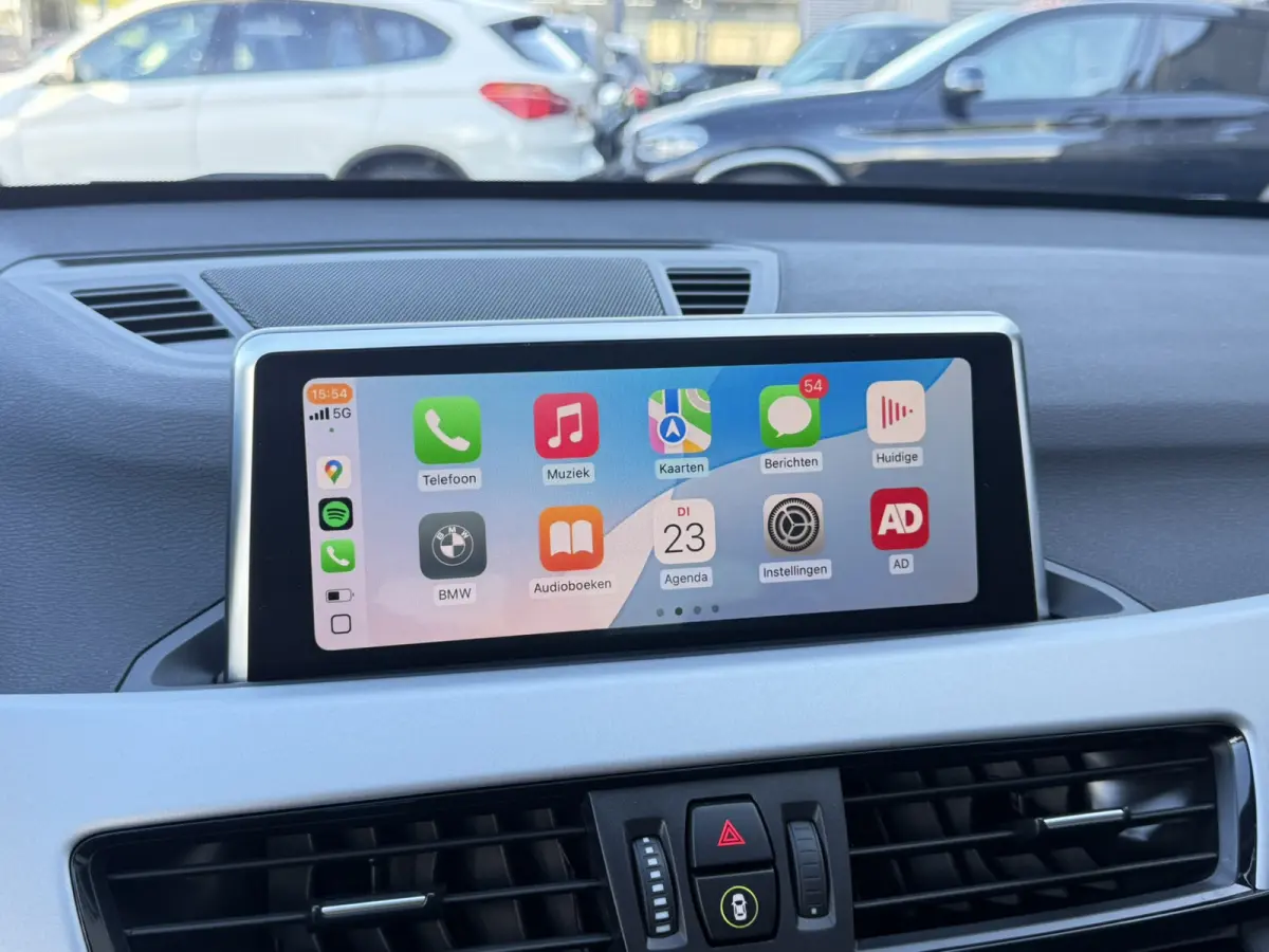 xDrive 25e Advantage Panoramadak Trekhaak LED Achteruitrijcamera Navi Pro HiFi-speakersysteem DAB Carplay