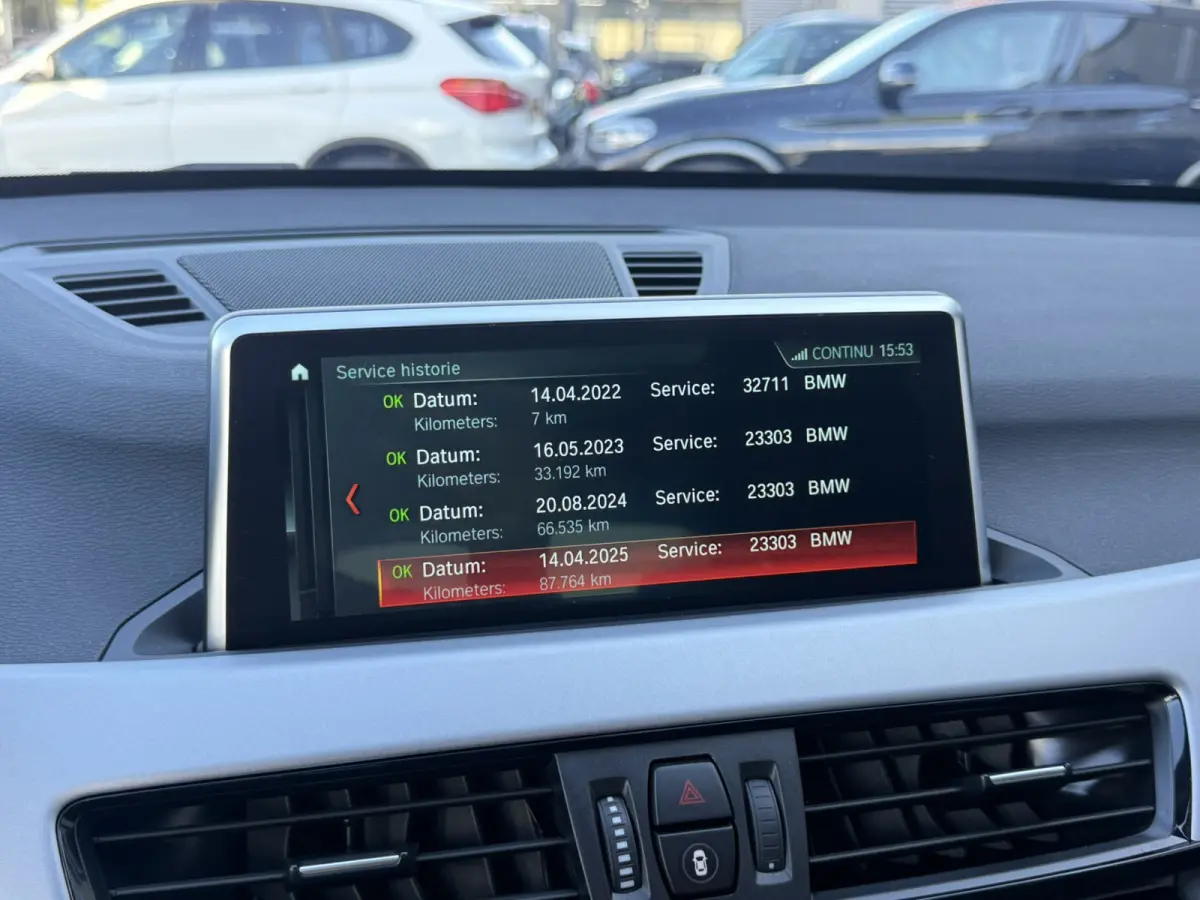 xDrive 25e Advantage Panoramadak Trekhaak LED Achteruitrijcamera Navi Pro HiFi-speakersysteem DAB Carplay