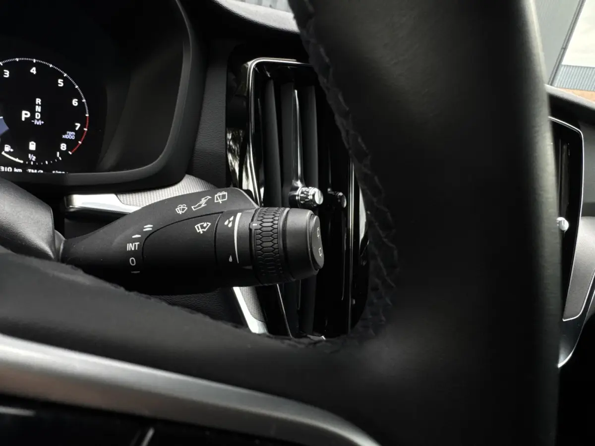 2.0 B4 R-Design Trekhaak, Camera, Memory, Incl BTW