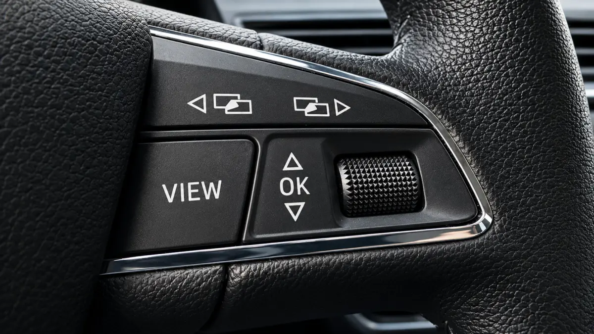 1.0 TSI!! Carplay,Trekhaak,Camera,Stoel verw!!!