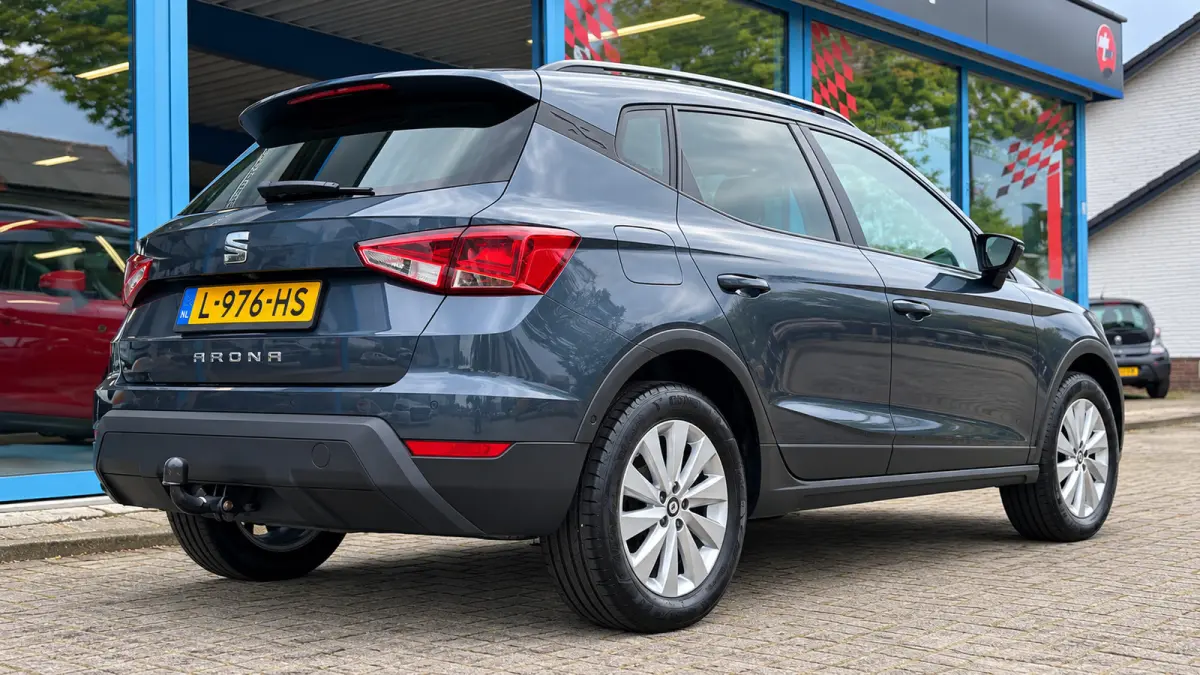 1.0 TSI!! Carplay,Trekhaak,Camera,Stoel verw!!!