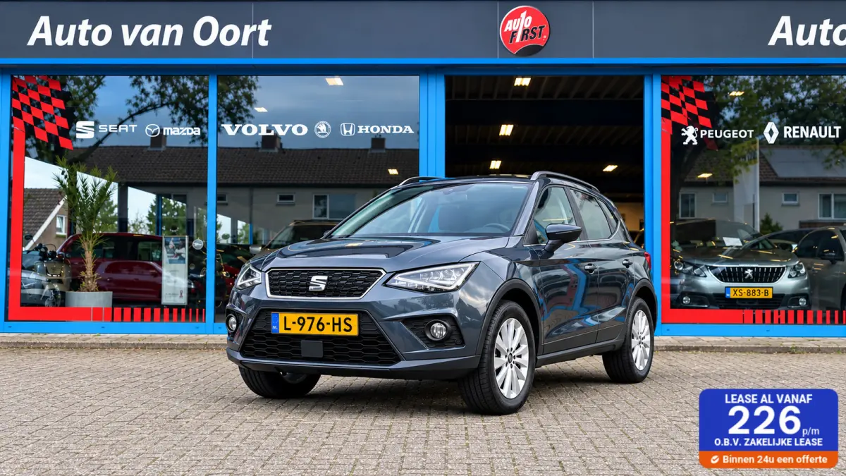 1.0 TSI!! Carplay,Trekhaak,Camera,Stoel verw!!!