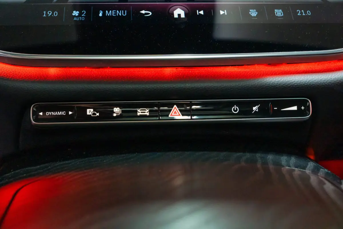 300 e 4MATIC Exclusive Line|Pano|Hyperscreen|Full