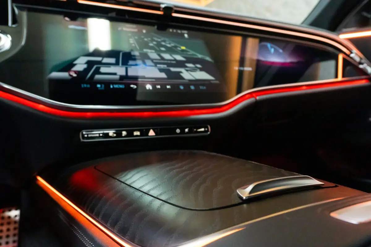 300 e 4MATIC Exclusive Line|Pano|Hyperscreen|Full
