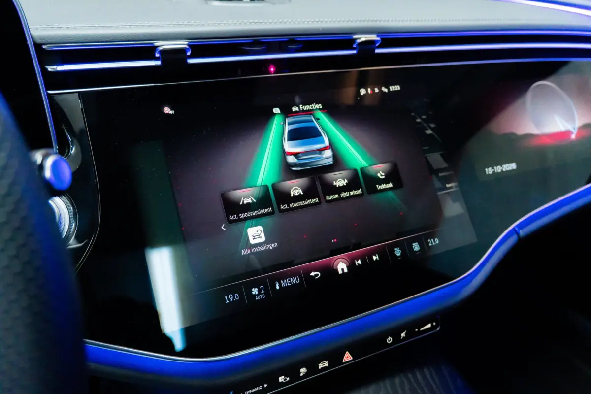 300 e 4MATIC Exclusive Line|Pano|Hyperscreen|Full