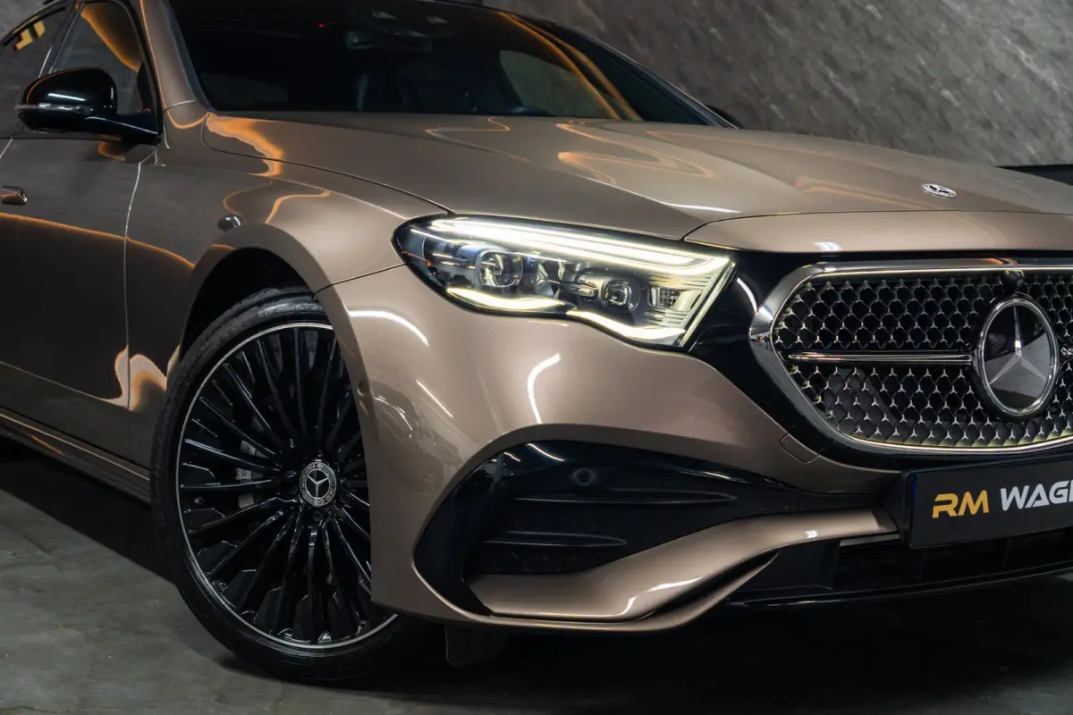 300 e 4MATIC Exclusive Line|Pano|Hyperscreen|Full