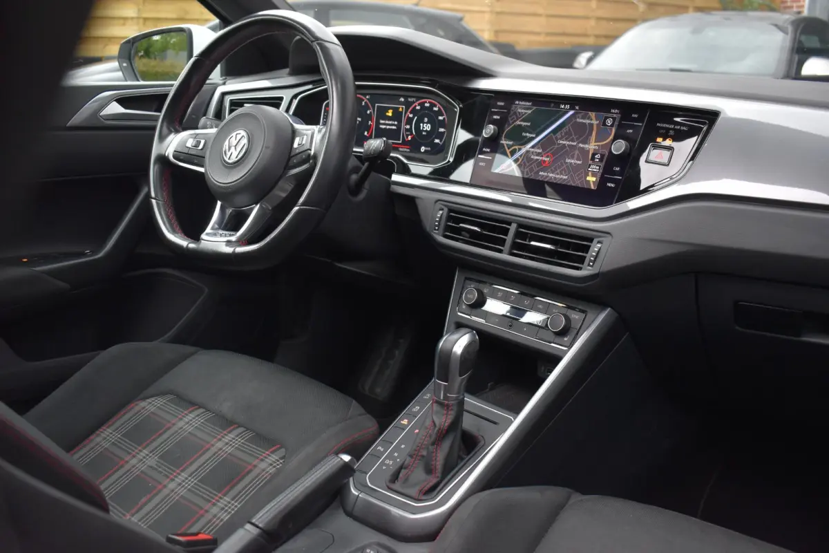 2.0 TSI GTI Pano DCC Keyess Virtual BBD Camera ACC