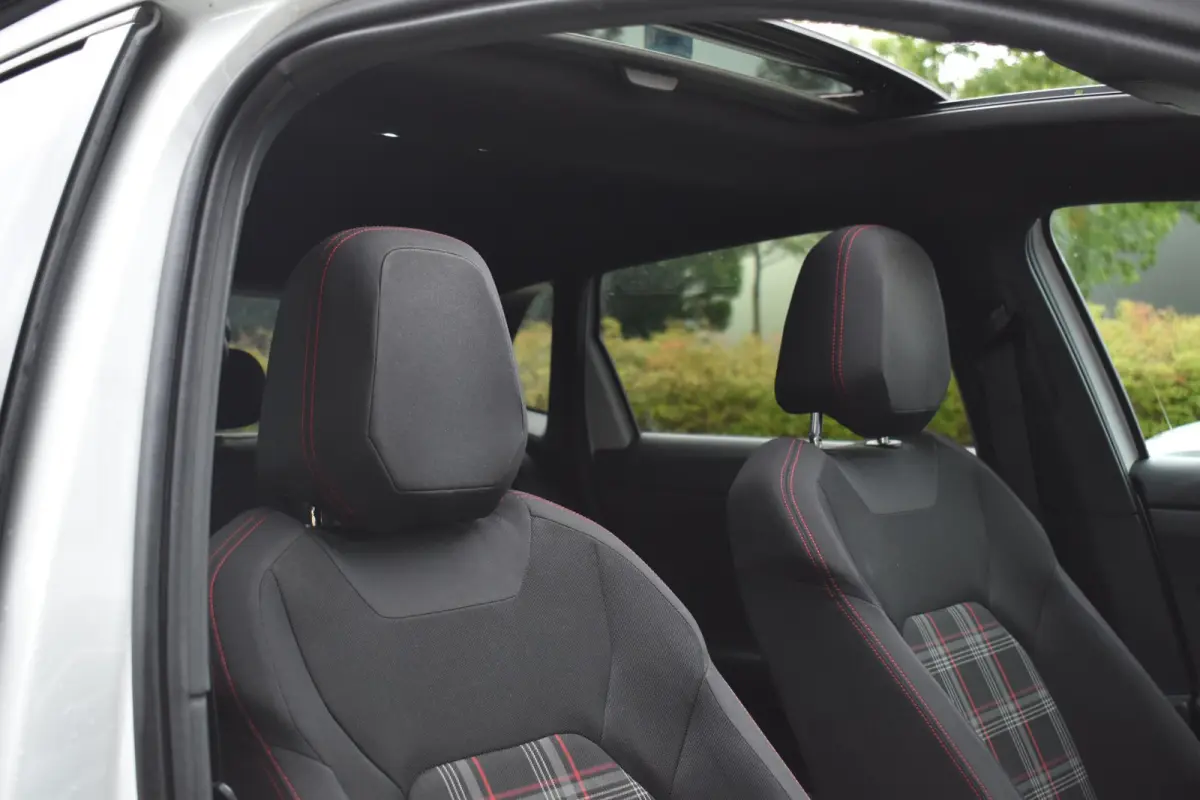 2.0 TSI GTI Pano DCC Keyess Virtual BBD Camera ACC