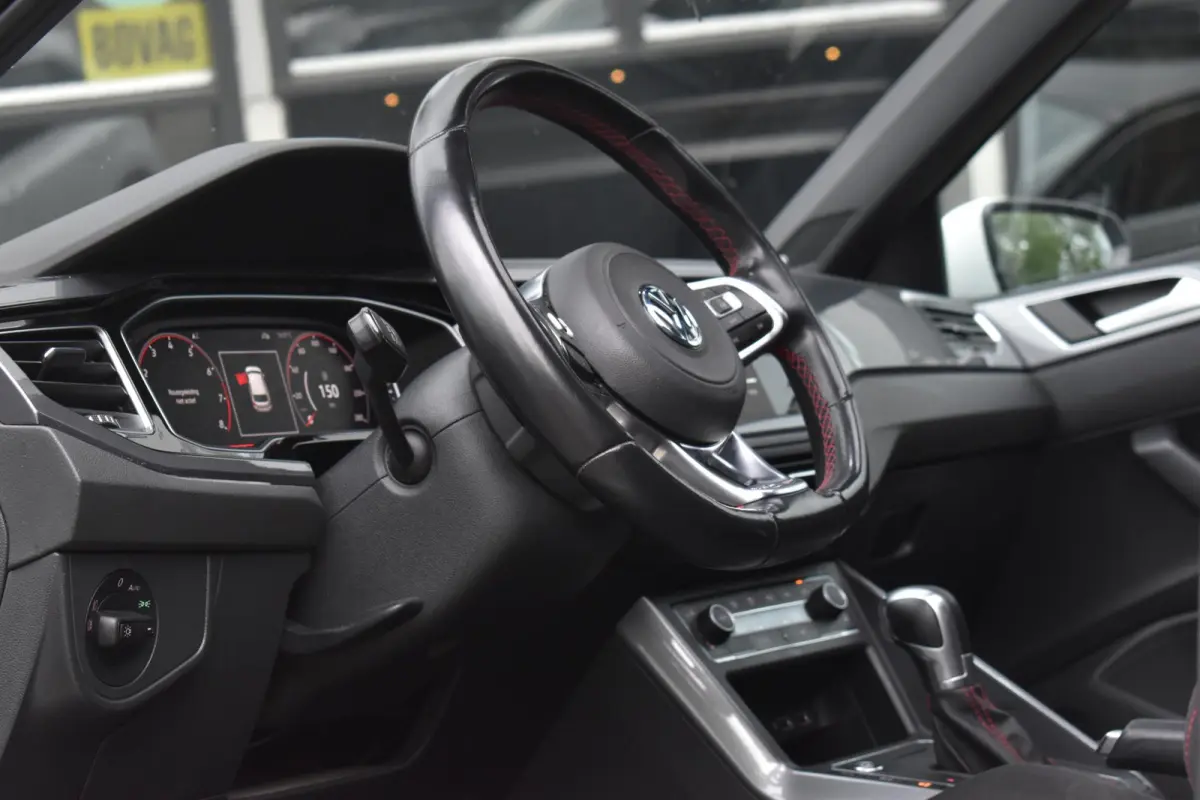 2.0 TSI GTI Pano DCC Keyess Virtual BBD Camera ACC