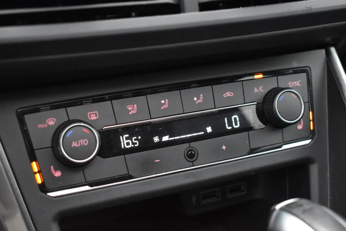 2.0 TSI GTI Pano DCC Keyess Virtual BBD Camera ACC