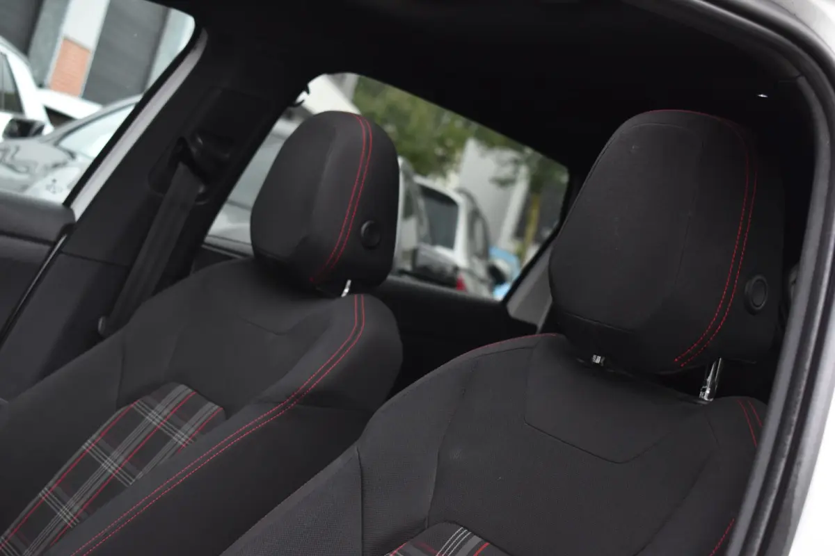 2.0 TSI GTI Pano DCC Keyess Virtual BBD Camera ACC