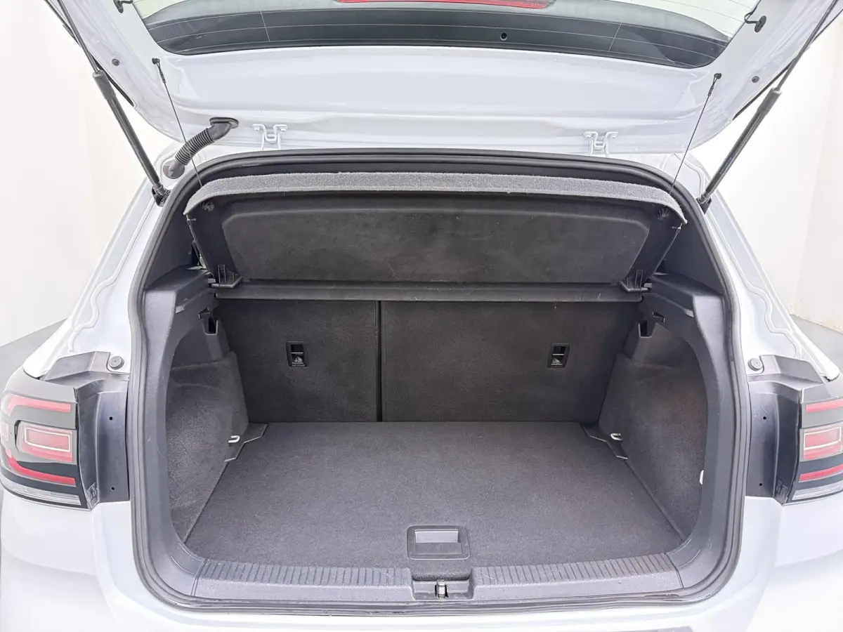 1.0 TSI Style | AUTOMAAT | Trekhaak | R-Line | Virtual Cockpit | Stoelverw. |