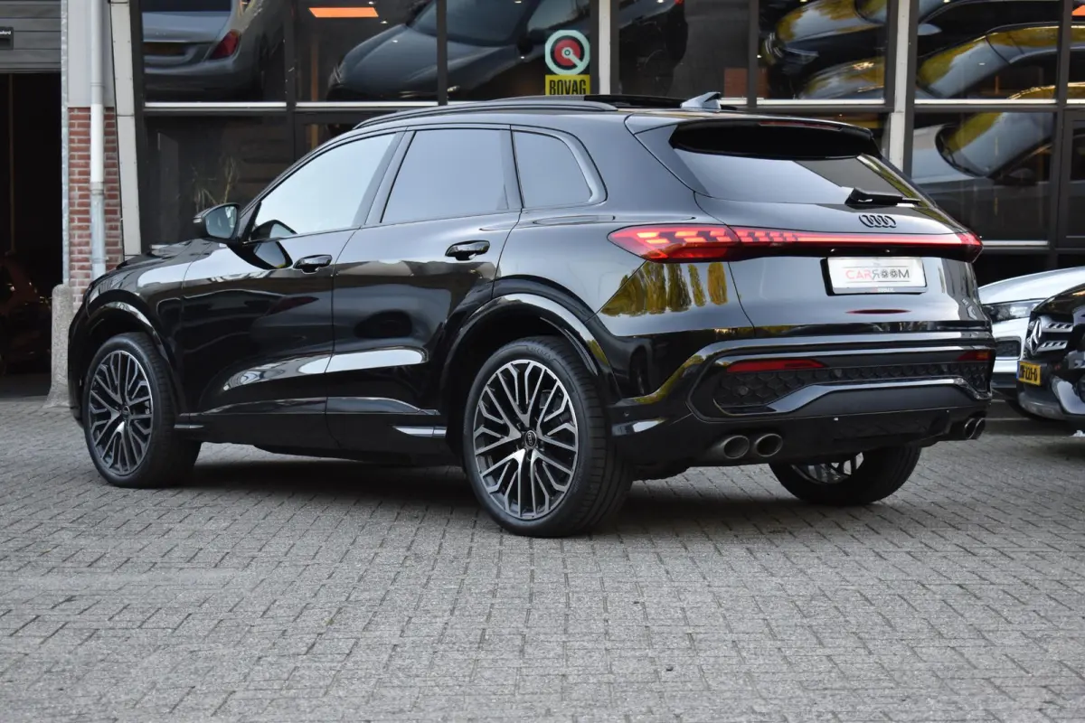 SQ5 TFSI S tronic quattro Pano Luchtv HUD B&O 360C Lane Keyless