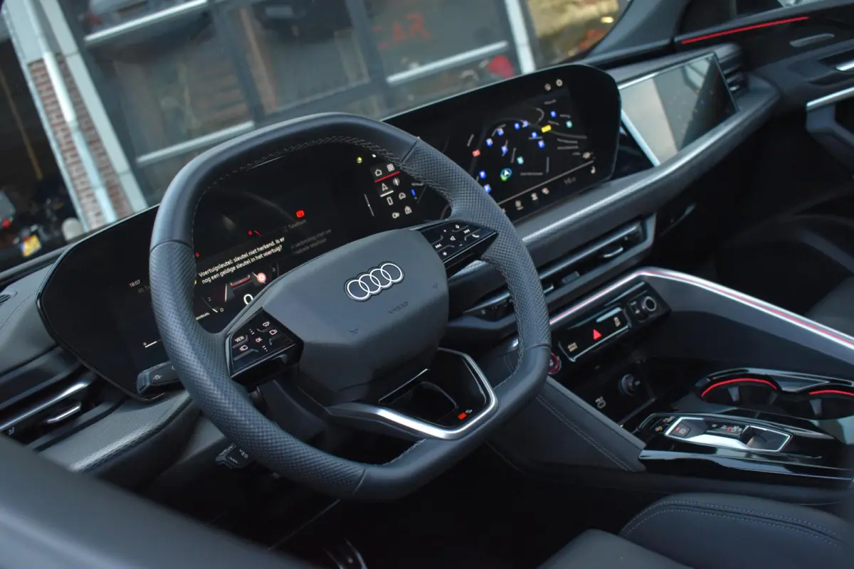 SQ5 TFSI S tronic quattro Pano Luchtv HUD B&O 360C Lane Keyless