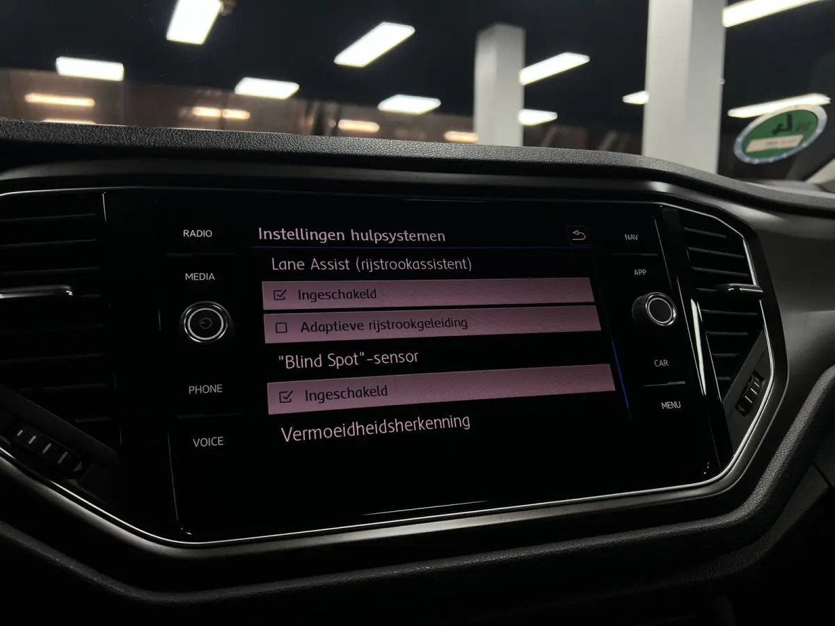 1.0 TSI | Elek.Koffer| Carplay| ACC | Pano