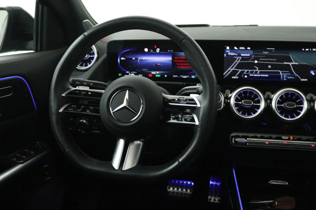 250+ Business Solution AMG 71 kWh (SOH 100%, PANORAMADAK, SFEERVERLICHTING, MOMERY SEATS, RONDOMZICHT CAMERA, FABRIEKSGARANTIE)