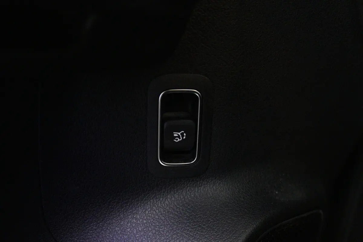 250+ Business Solution AMG 71 kWh (SOH 100%, PANORAMADAK, SFEERVERLICHTING, MOMERY SEATS, RONDOMZICHT CAMERA, FABRIEKSGARANTIE)