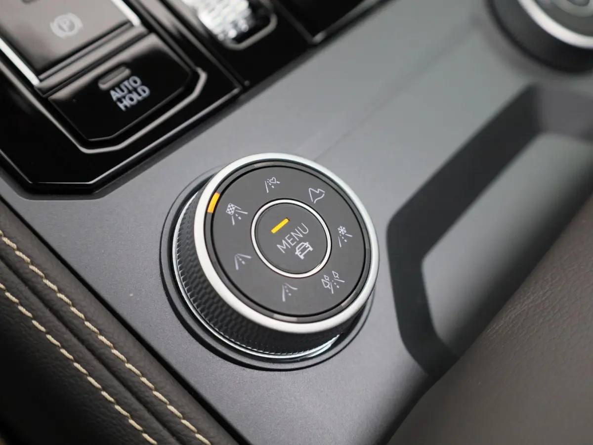 3.0 TSi eHybrid 4MOTION Elegance 381 PK | V6 | Luchtvering | Plug-In | Nightvision | Panorama Dak | Trekhaak | Head-Updisplay | Stoelverwarming Voor & Achter | Dynaudio | Geheugenfunctie sto