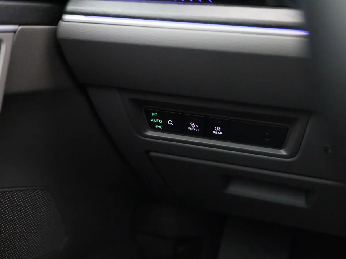 3.0 TSi eHybrid 4MOTION Elegance 381 PK | V6 | Luchtvering | Plug-In | Nightvision | Panorama Dak | Trekhaak | Head-Updisplay | Stoelverwarming Voor & Achter | Dynaudio | Geheugenfunctie sto