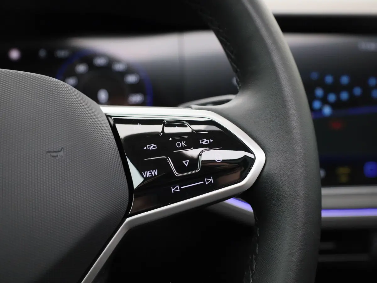3.0 TSi eHybrid 4MOTION Elegance 381 PK | V6 | Luchtvering | Plug-In | Nightvision | Panorama Dak | Trekhaak | Head-Updisplay | Stoelverwarming Voor & Achter | Dynaudio | Geheugenfunctie sto