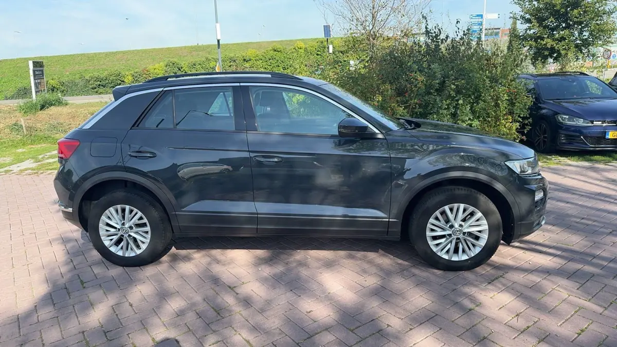 1.0 TSI Style | Origineel Nederlands | Dealer onderhoud | 1 Eigenaar | Navigatie | Climatronic | Parkeersensoren Voor & Achter | LMV 17" inch | LED-verlichting