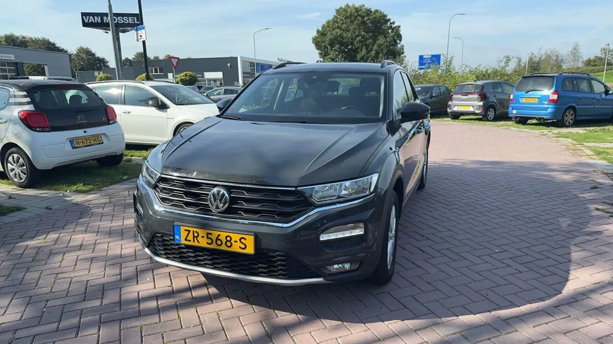 1.0 TSI Style | Origineel Nederlands | Dealer onderhoud | 1 Eigenaar | Navigatie | Climatronic | Parkeersensoren Voor & Achter | LMV 17" inch | LED-verlichting