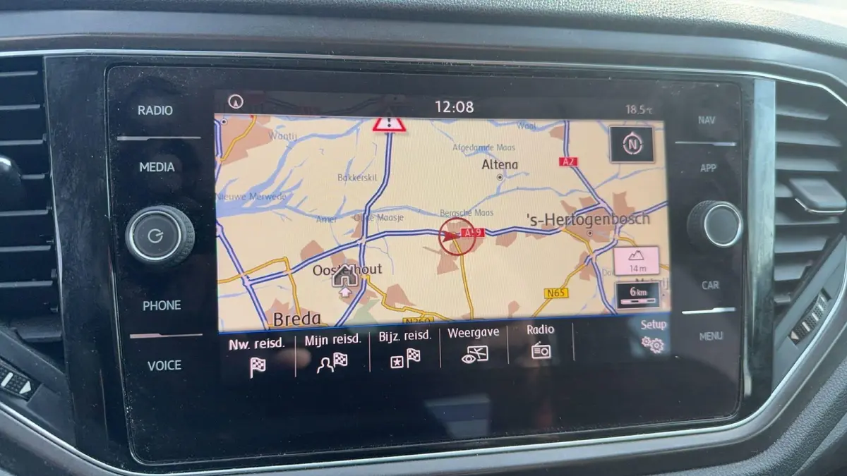 1.0 TSI Style | Origineel Nederlands | Dealer onderhoud | 1 Eigenaar | Navigatie | Climatronic | Parkeersensoren Voor & Achter | LMV 17" inch | LED-verlichting