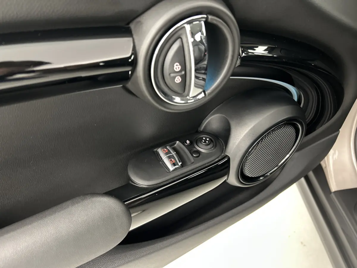 1.5 Aut. Cooper Camden Edition Leder/Sportstoelen Climate Carplay