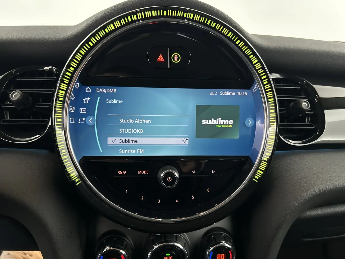 1.5 Aut. Cooper Camden Edition Leder/Sportstoelen Climate Carplay