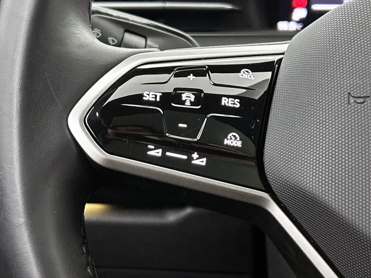 Pro Limited Edition 77 kWh | 286 PK | SOH 97.5% | Automaat | Trekhaak inklapbaar | Apple Carplay / Android Auto | 360 Parkeercamera | Head-up Display | Black Style Pakket | Panoramadak | Sto