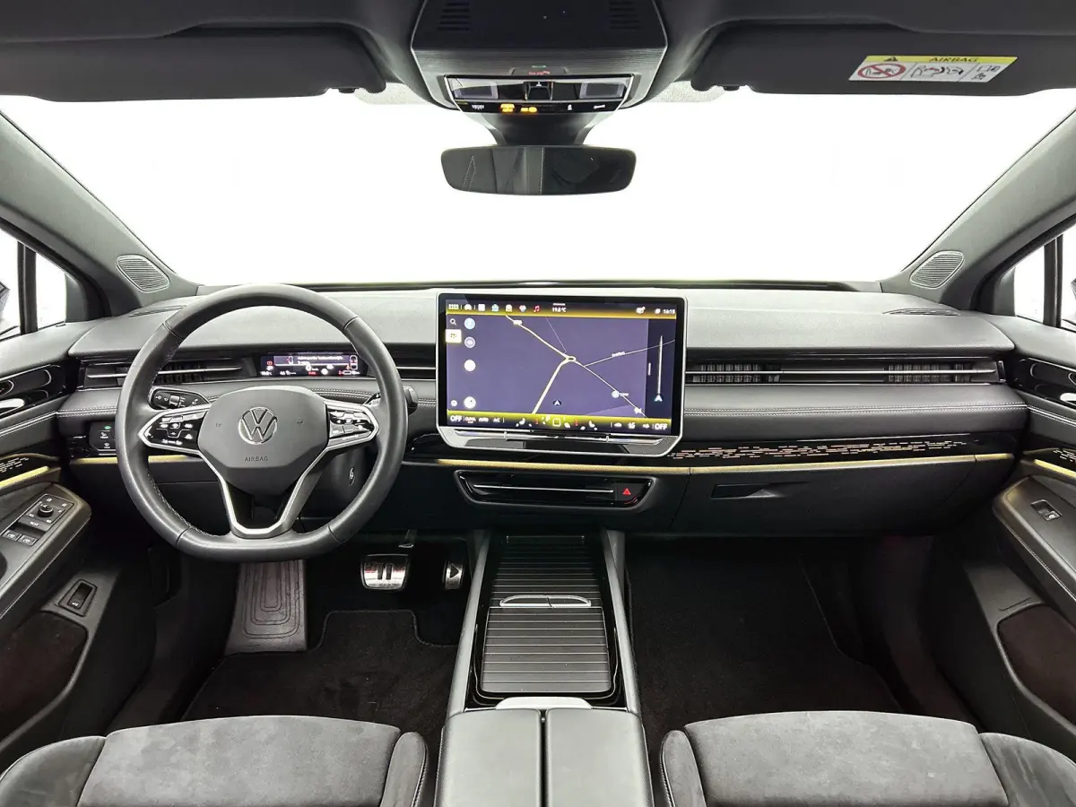 Pro Limited Edition 77 kWh | 286 PK | SOH 97.5% | Automaat | Trekhaak inklapbaar | Apple Carplay / Android Auto | 360 Parkeercamera | Head-up Display | Black Style Pakket | Panoramadak | Sto