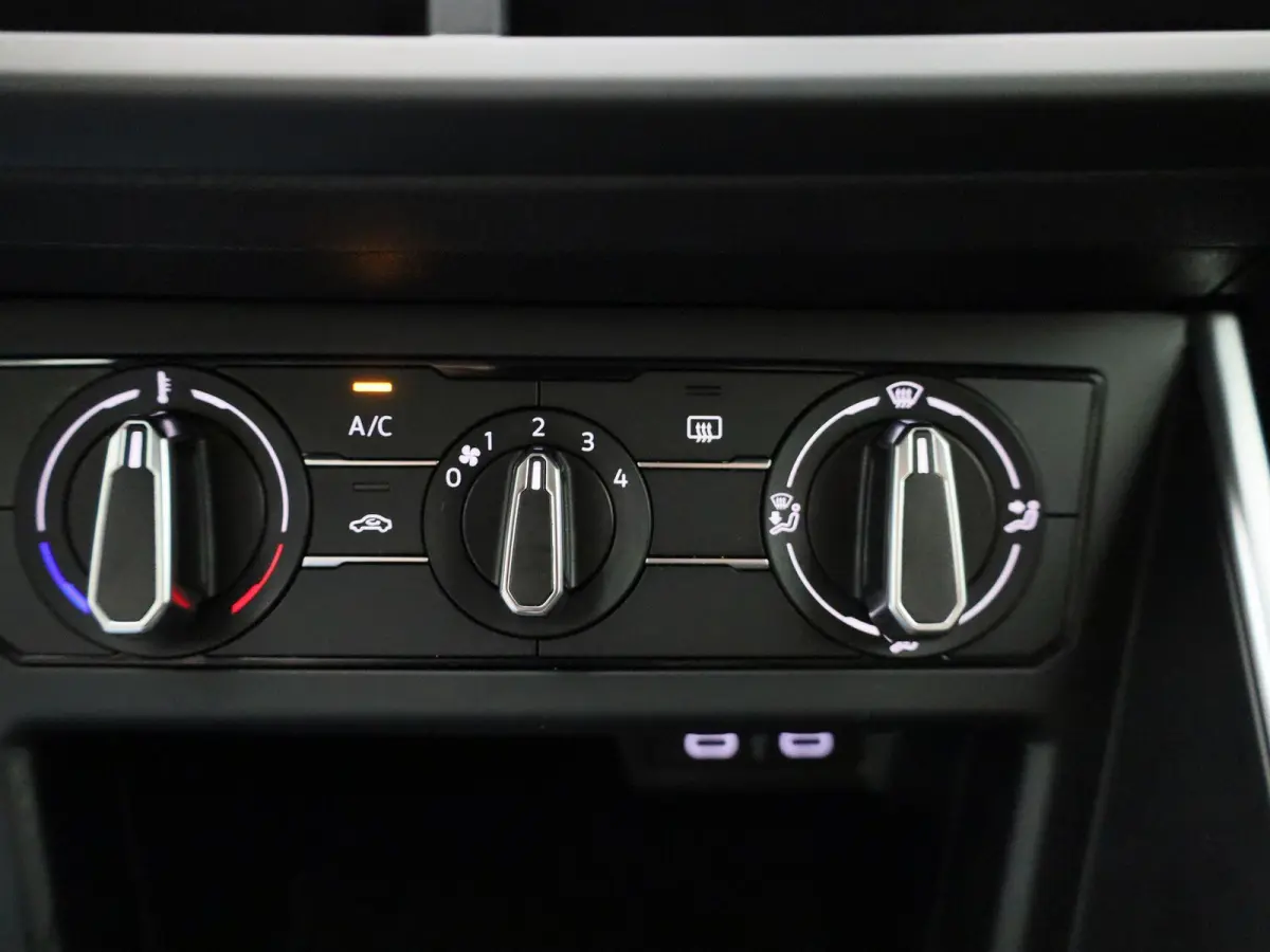 1.0 TSI Life 95Pk | Origineel Nederlands | 1e Eigenaar | LED-verlichting | Airco | Travel Assist | Adaptieve cruise control | LMV 15"inch velgen |