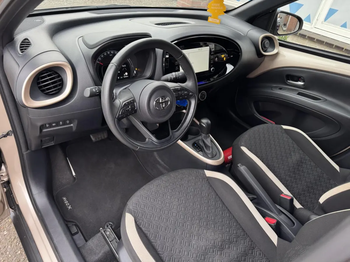 1.0 VVT-i S-CVT Pulse Automaat Camera CarPlay Garantie
