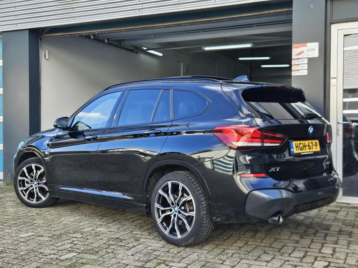 xDrive25e High Executive M Pakket Pano Hud Memory Seats