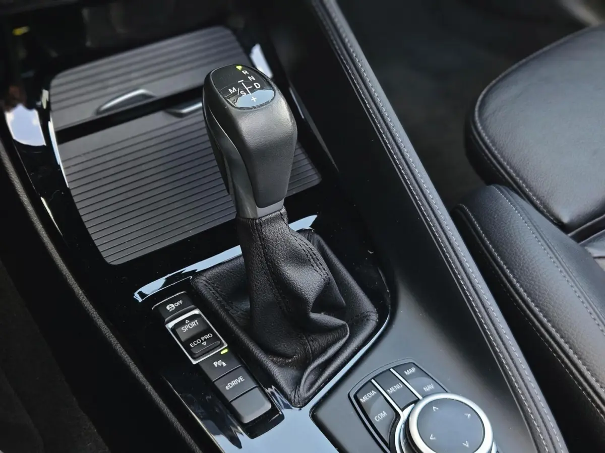 xDrive25e High Executive M Pakket Pano Hud Memory Seats