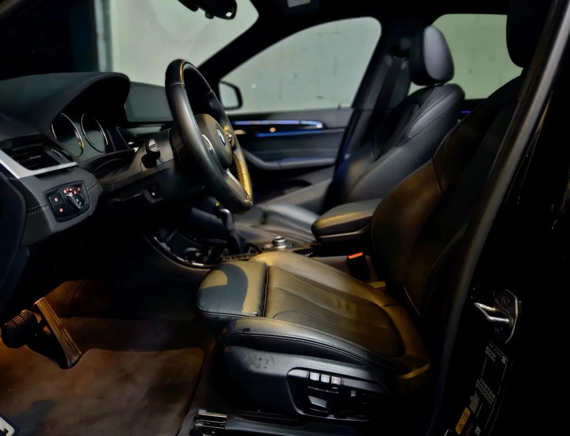 xDrive25e High Executive M Pakket Pano Hud Memory Seats