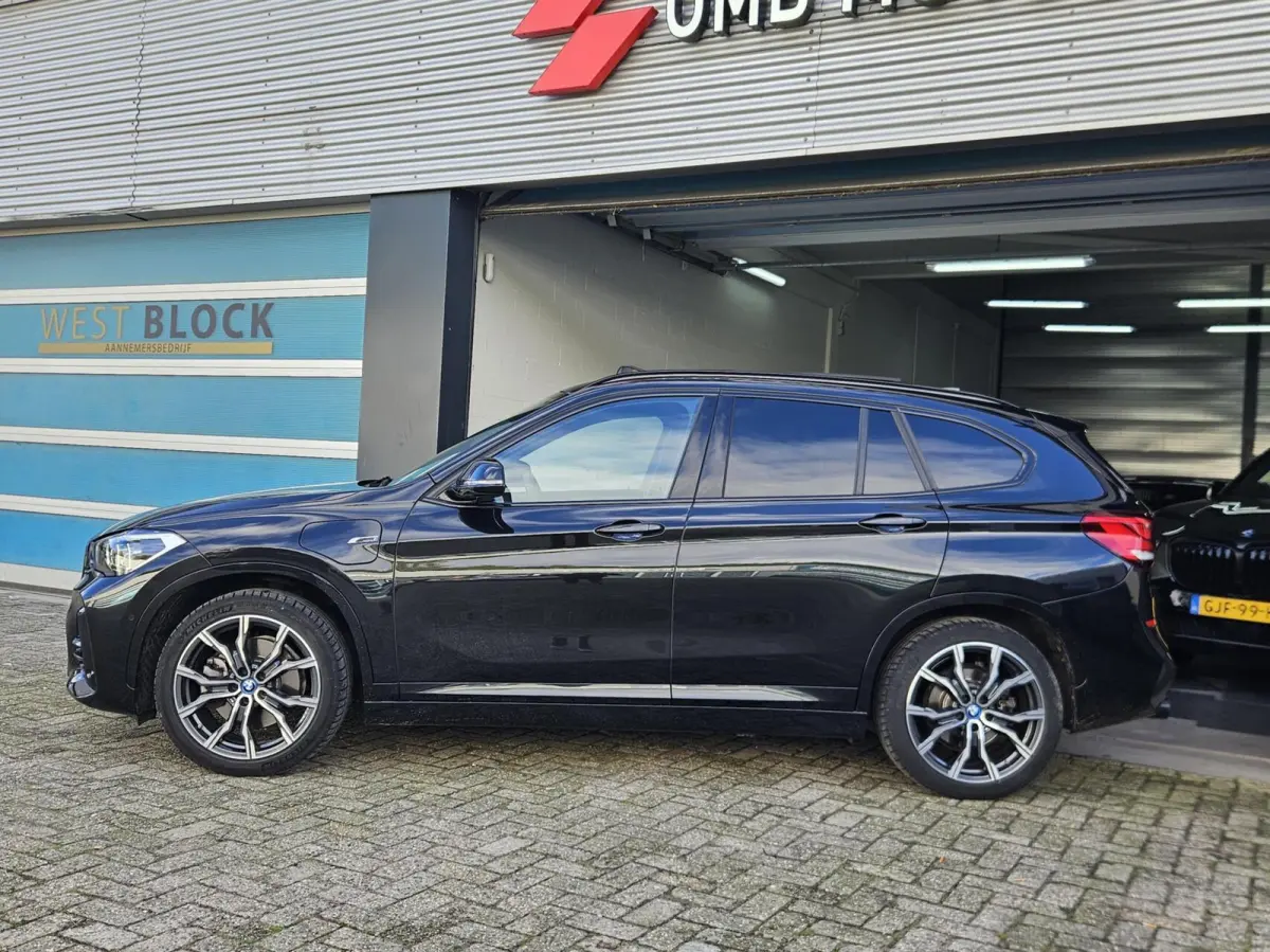 xDrive25e High Executive M Pakket Pano Hud Memory Seats