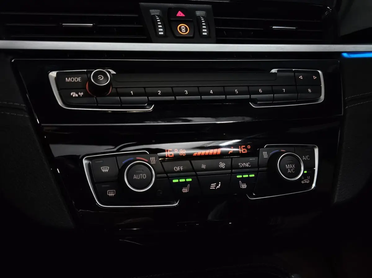 xDrive25e High Executive M Pakket Pano Hud Memory Seats