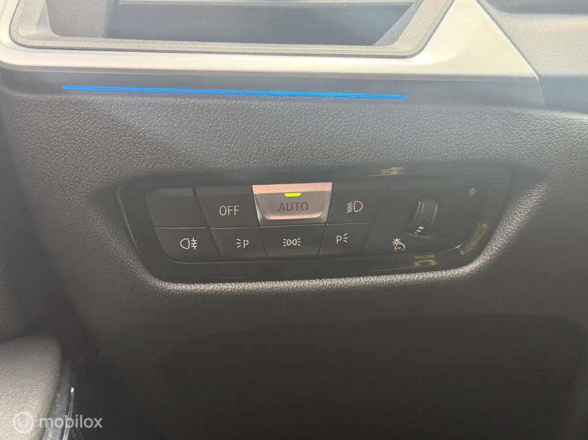 330e M-SPORT*PANO-DAK*HUD*CAMERA*LED*