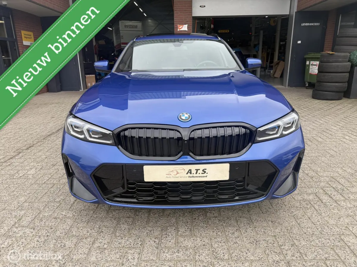 330e M-SPORT*PANO-DAK*HUD*CAMERA*LED*