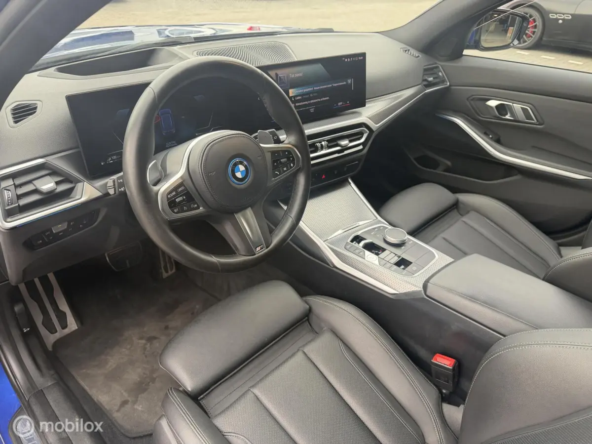 330e M-SPORT*PANO-DAK*HUD*CAMERA*LED*